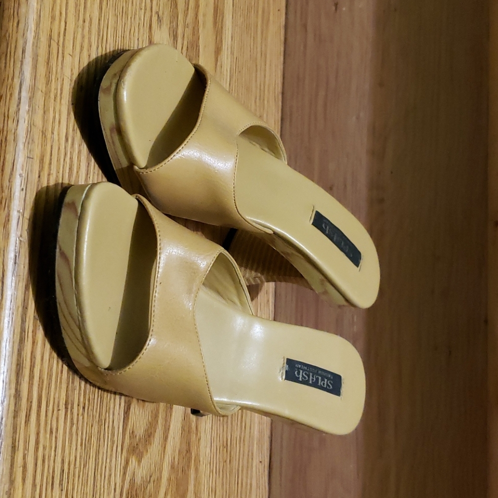 Vintage NWOT 1990s Wooden Heels 8.5